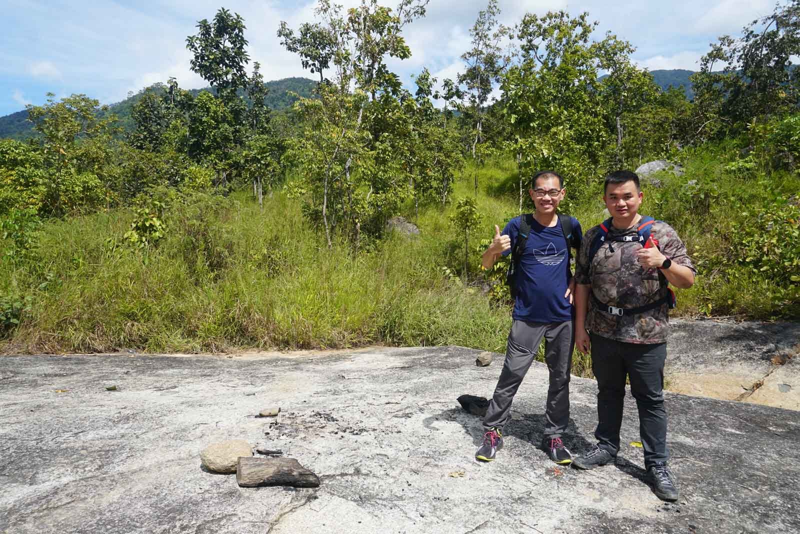 Discover Trekking Tour from Angkor Complex to Sihanoukville 8 Days